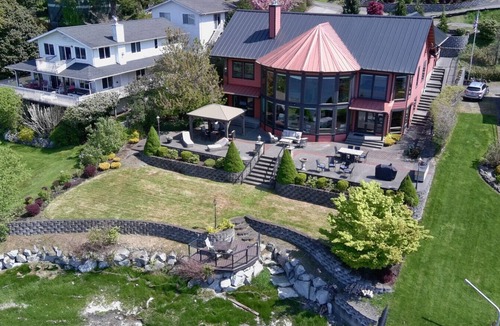 Shelton House | Private beach luxury home sleeps 12, Shelton, WA