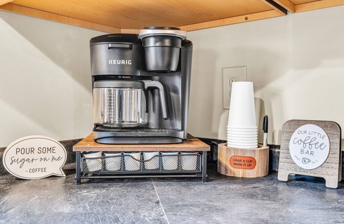 Bethel Ski Chalet | Private Chalet/Hottub/Firepit/View/Game room/Sleeps 12/Close to Sunday River