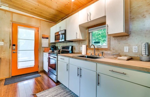 Wooten House | Private, cozy 1-bedroom nature retreat bungalow in fabulous Austin