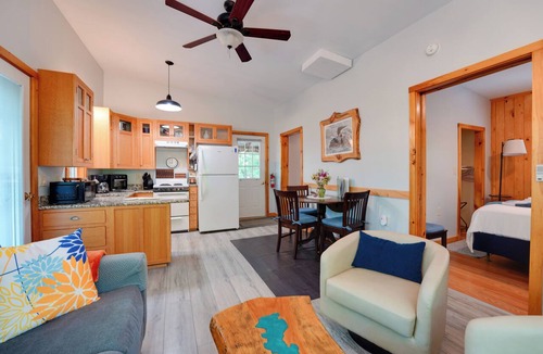Augusta Cottage | Private Dock & Deck: Tranquil Dam Pond Cottage!