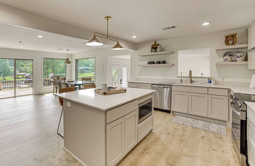 Eustace Cottage | Private Dock: Waterfront Cedar Creek Lake Home