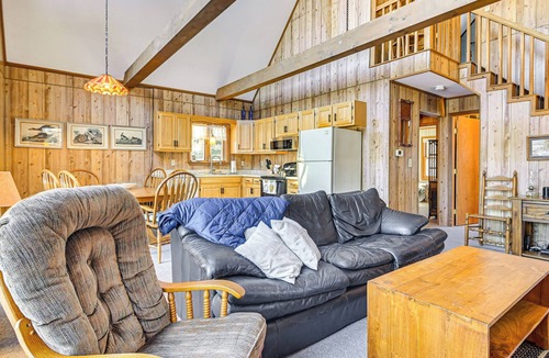 Greenwood Cabin | Private Lakefront & Boat Launch! Maine Family Home