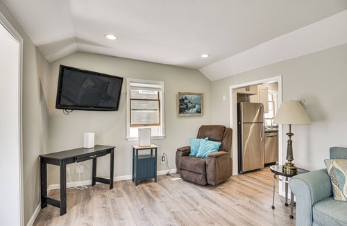 White Island Shores Cottage | Private Pond w/Beach! Family Cottage in Wareham