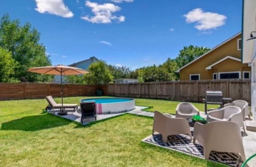 Johnston Terrace House | Private Pool & Games - Pet-Friendly Fun Stay Mins to Downtown & Airport