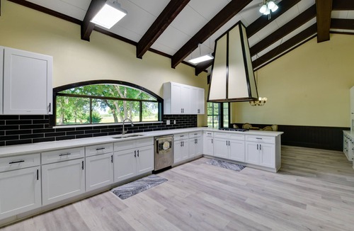 Pilot Point House | Private Pool: Pilot Point Home on 45 Acres