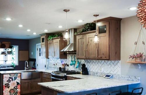 Urbandale House | Private Pool/Sleeps 12 +/Pet Friendly + Huge Yard