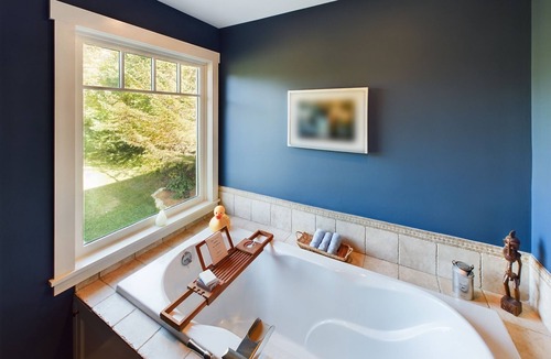 Underhill House | Private VT escape with views, soaking tub and luxury kitchen - pets welcome!