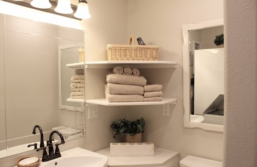 Briargate House | Private, Walkout Boho Basement Beyond the Bridge - Farm Property 5 min from I-25