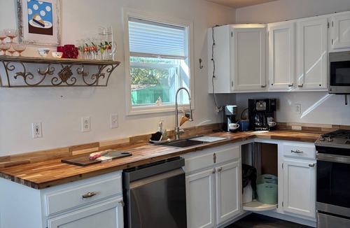 East Corinth House | Quaint 2-bedroom house in Hampden
