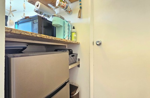 Waikiki Apartment | Quaint Ocean View Corner Studio - WAIKIKI GRAND HOTEL® 807