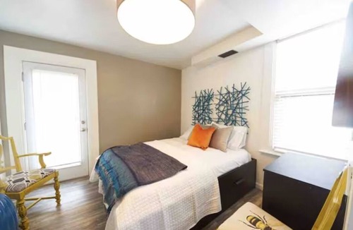 Jefferson Park House | Quaint Space - Near Downtown & Broncos Stadium