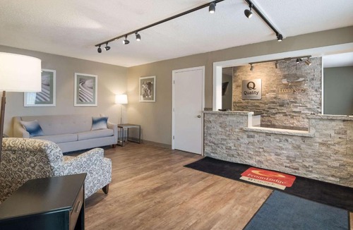 Danville Hotel | Quality Inn & Suites Auburn I-95