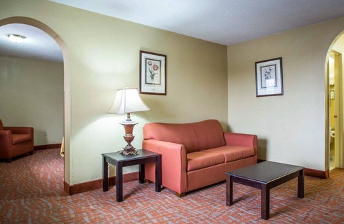 Monroe Hotel | Quality Inn & Suites Monroe