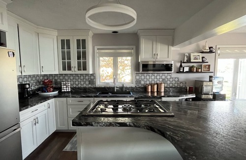 Jamestown House | Quiet Lake Retreat close to Dayton