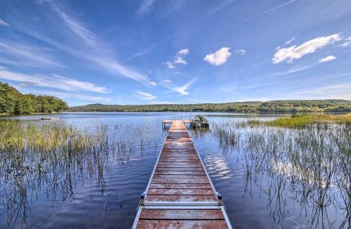 Union House | Quiet & Lovely Lakefront Cottage for Families!