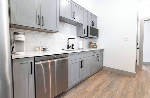 Parker Lane Condo | [R13] 2BD/2.5BA Condo. Brand New, Furnished & Work-Ready!