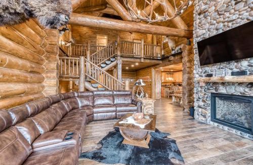 Rio Vista Estates House | Railway River Retreat RRR