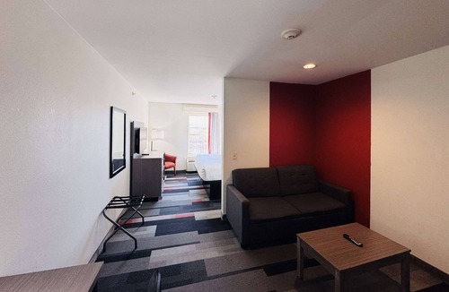Sparta Hotel | Ramada by Wyndham Sparta/At Speedway