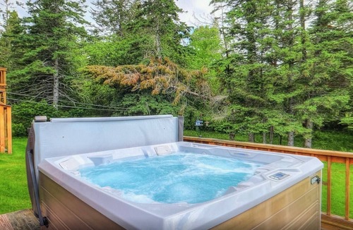 Rangeley Ski Chalet | Rangeley Country Retreat - Town, Lake & Saddleback Mountain, Maine