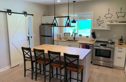 Perrysville House | Raylin Farmhouse Mohican Area Vacation Rental Pet-Friendly!
