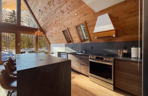 Bartlett House | Razor Brook Chalet | Luxury A-Frame with Hot Tub