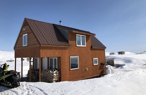Gakona Cabin | Recreational 2-Story Cabin at Summit Lake - Near Paxson, AK