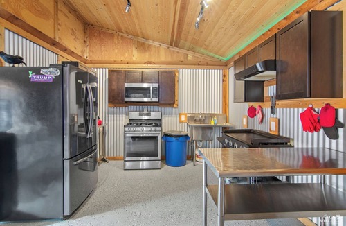 Sterling Cabin | Red Cabin at Fish Camp – Cozy Dry Cabin with Loft | Rustic Escape
