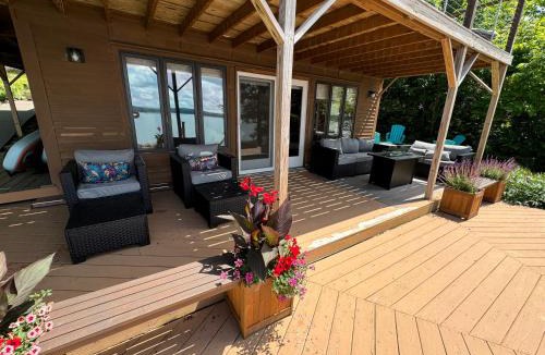 Sidney House | Red Cedar Haven Lakeside Tranquility