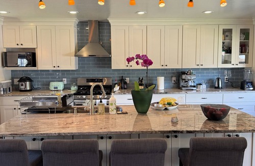 Green Mountain House | Red Rocks Guest Room, 8 Min Drive, Free Parking
