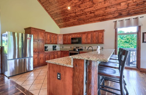 Rockbridge Cabin | Reduced 50% remaining dates in January and February 2025! 8 br, 4 ba lodge!