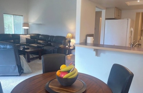 University Area Condo | Reflection Lake in UMED District: a tranquil setting in midst of an active city