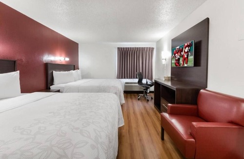 Crosswoods Hotel | Relax and Unwind in Budget-Friendly Room Near Polaris Fashion Place + Parks