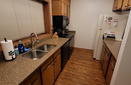 Big Canoe Condo | Relaxing 2-Bedroom Mountain Condo - Rockslide View