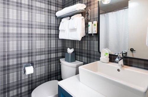 Steamboat Springs Hotel | Relaxing Loft with King and Twin Beds Near Steamboat’s Best Slopes