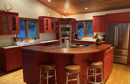 Searsmont House | Relaxing Log Cabin on Quantabacook Lake House * 11+ years of renting *