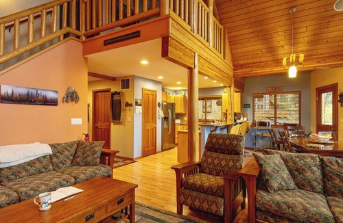 Leavenworth Cabin | Relaxing Mountain Cabin with Stunning Views of Lake Wenatchee