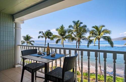 Historic Lahaina Front Street Apartment | Relaxing Oceanfront Escape – Lahaina Shores 421