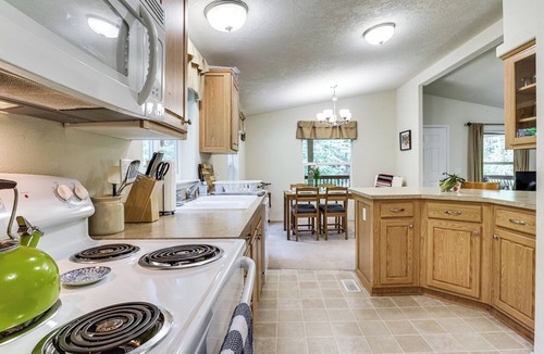 Marion County House | Relaxing Riverfront Getaway w/Fire Pit in Idanha
