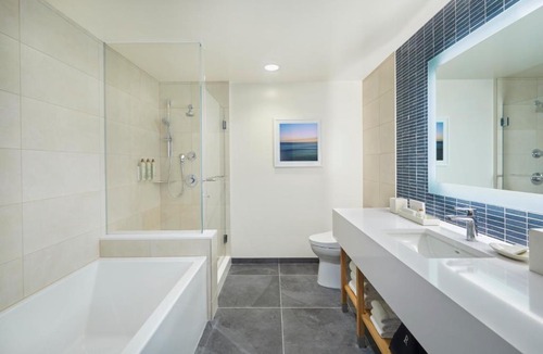Ala Moana Hotel | Renaissance Honolulu Hotel & Spa