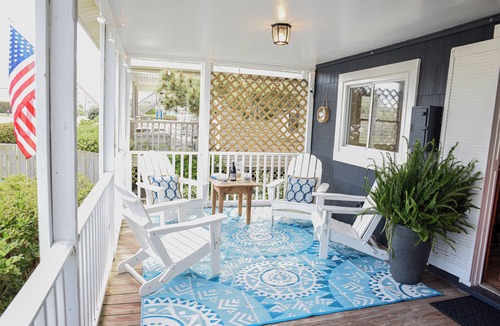 Surf City Cottage | 'Rest Ashored'- Charming Beach Cottage- Incredible location-Pet Friendly!