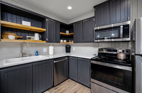 Kyle House | River Access | Fire Pit, BBQ | Pets Are Welcome!
