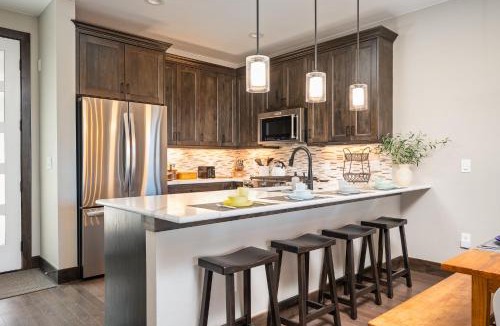 Rendezvous House | River Run Villa 75 I Great Views I Private Hot Tub I Activity Program