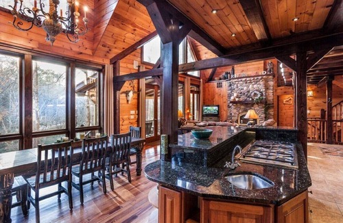 Ellijay Cabin | River's Bend Lodge by Mountain Oasis | Riverfront Cabin in Coosawattee River Resort