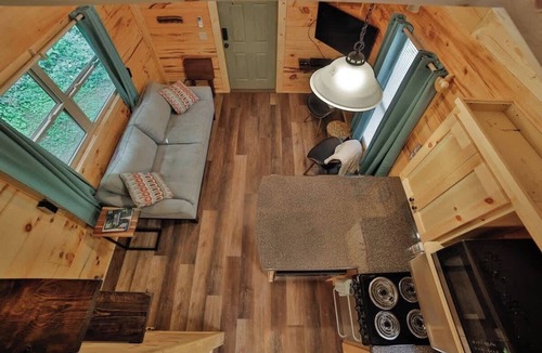 Lookout Valley Neighborhood Association Cabin | River Tiny Cabin with Shared Swim, and and Hot Tub