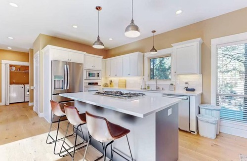 RiverWild House | River Wild at Mt Bachelor Village - Hot Tub + Pool