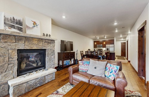 Willow Grove House | Riverfront condo w/full kitchen, fast wifi & convenient location