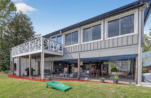 Augusta House | Riverfront Haven~Pool~Kayak~BBQ~7 Mins to Masters