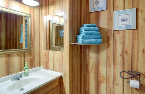 Burnsville Cottage | Riverfront North Carolina Abode w/ Deck & Fire Pit