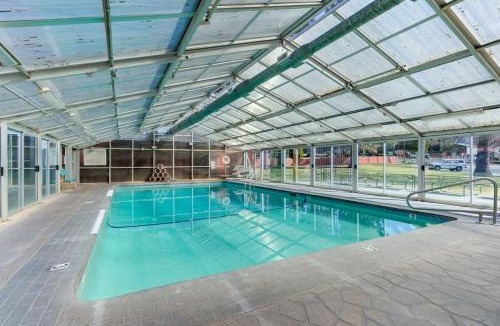 Bend House | Riverfront Studio in Downtown Bend