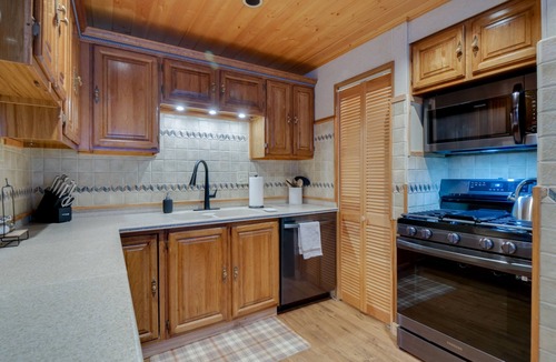 Downieville-Lawson-Dumont Cabin | Riverside Colorado Cabin w/Deck & Hot Tub